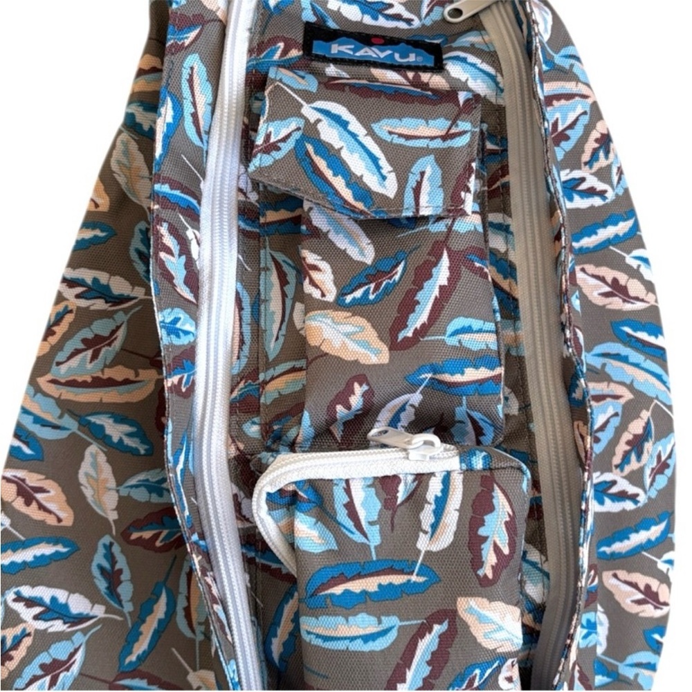 KAVU Rope Sling Crossbody Bag Fine Feathers Pattern NWT Outdoor Gorpcore - Picture 4 of 11